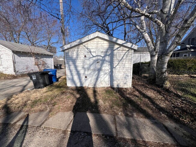 Building Photo - 2317 19th St