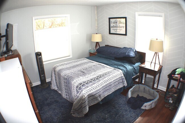 Building Photo - Bright, remodeled Sugarhouse Bungalow