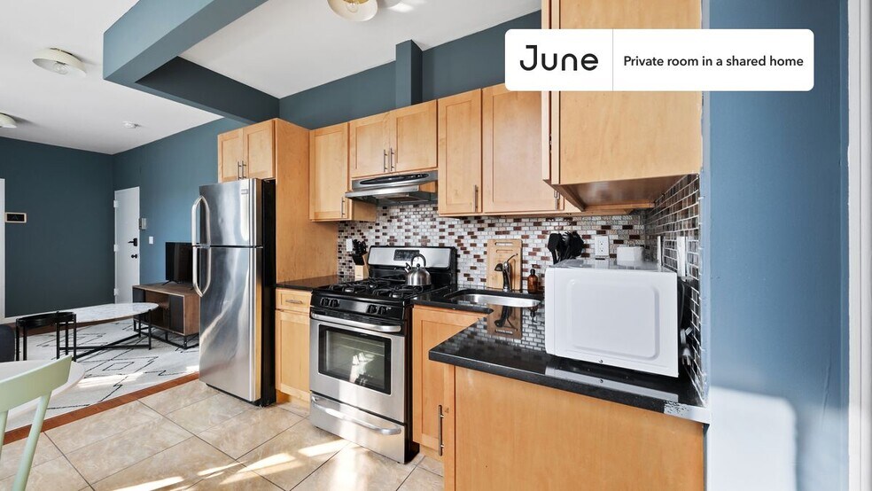 Building Photo - Private bedroom in 2 bed/1 bath Home