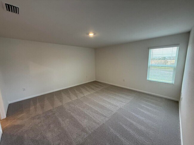 Building Photo - MOVE-IN SPECIAL - LIMITED OFFER!! Four Bedroom/Two Bath - Summerdale