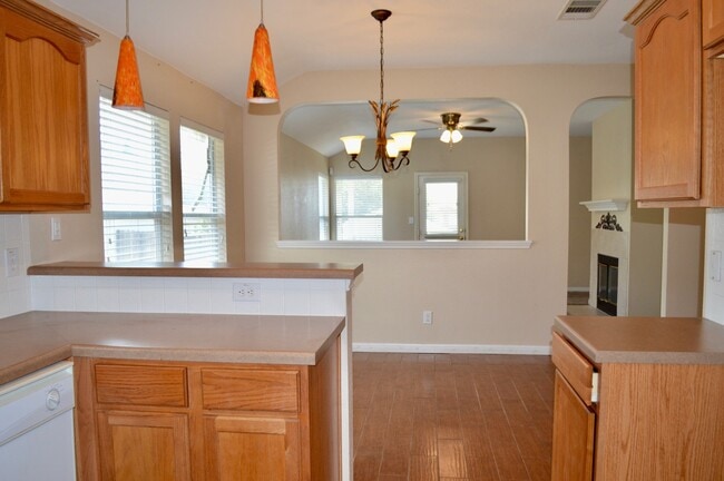 Building Photo - Beautiful 3/2 , located in Arborstone