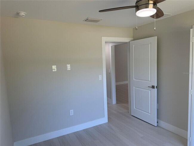 Building Photo - 23367 Mayville Ave