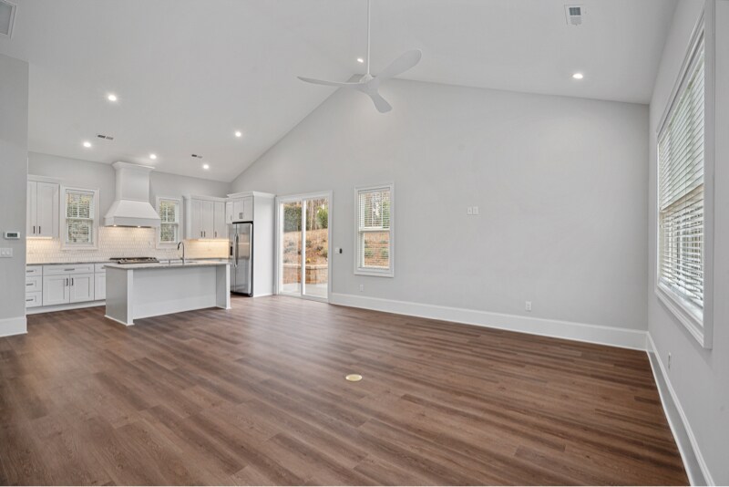 Building Photo - 805 Naples Dr