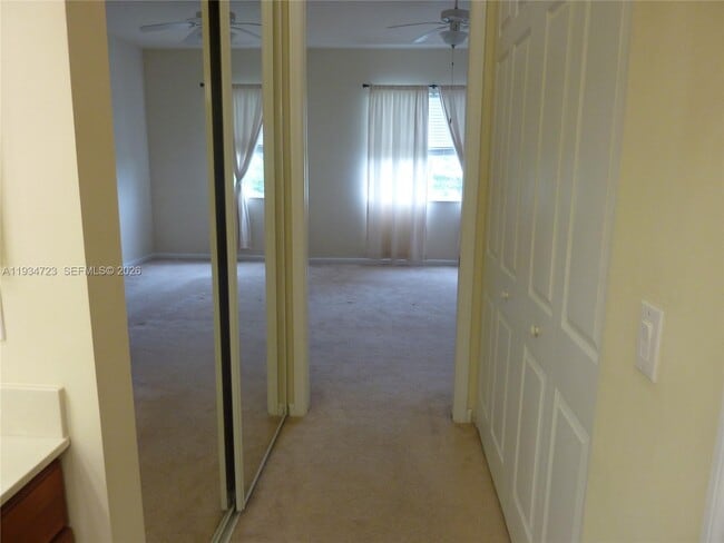 Building Photo - 3500 Oaks Clubhouse Dr