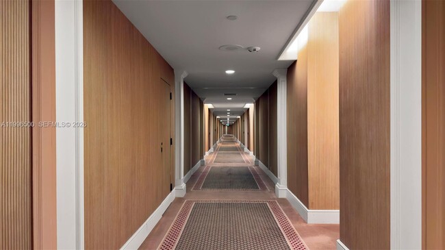 Building Photo - 151 Crandon Blvd