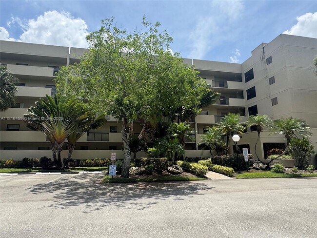 Building Photo - 2900 NW 42nd Ave