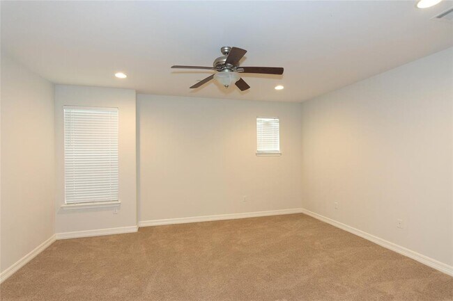 Building Photo - 12205 Terraza Cir