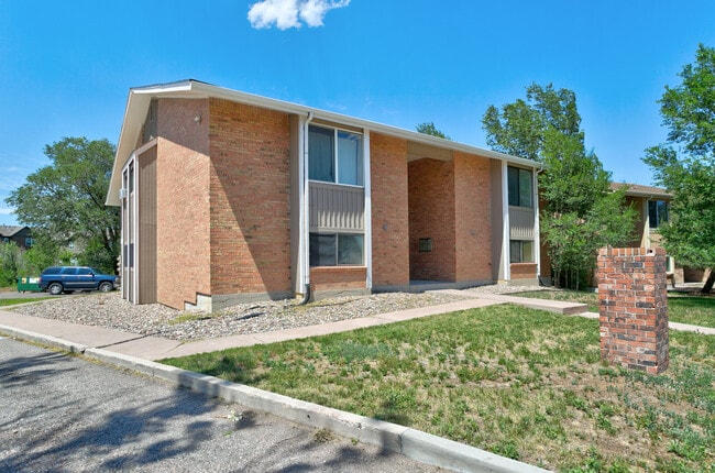 Building Photo - 1140 Holli Springs Ln