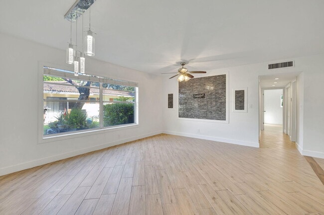 Building Photo - 8704 NW 35th St