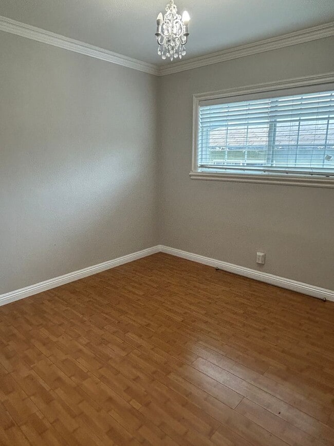 Building Photo - Spacious 4-Bedroom House for Rent in Monterey Park Quiet Neighborhood