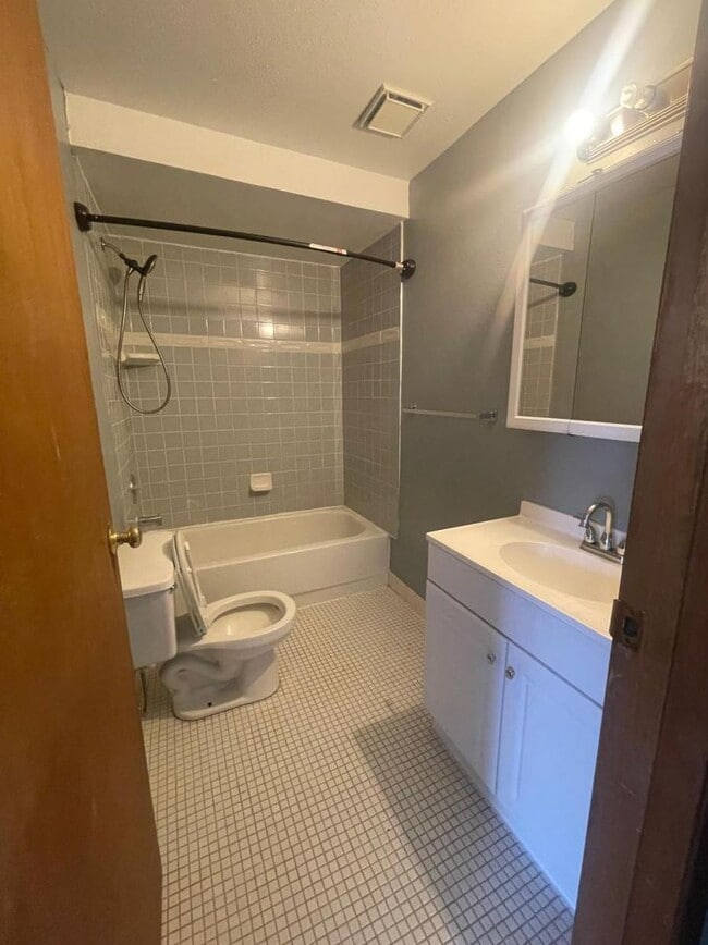 Building Photo - 6223 W 48th Ave