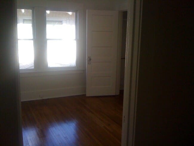 middle bedroom - 2022 N Bronson Ave