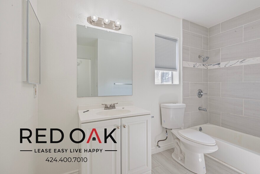 Building Photo - 7915 Vineland Ave