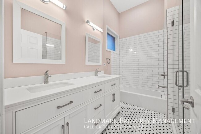 Building Photo - 1755 N Artesian Ave