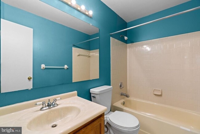 Building Photo - 8871 Manahan Dr