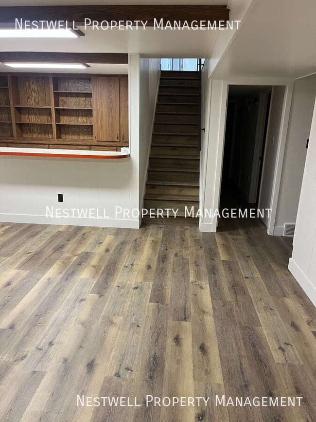 Building Photo - 893 W 1500 N St