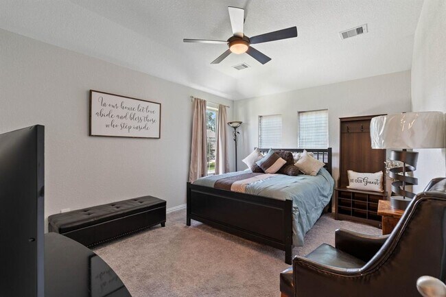 Building Photo - 519 Carina Gaze Dr