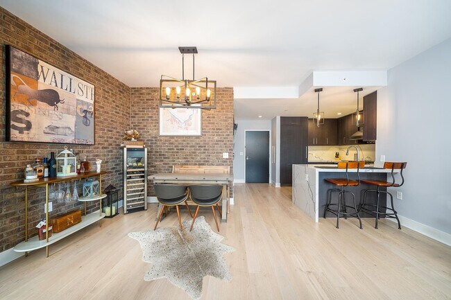 Building Photo - 1400 Hudson St