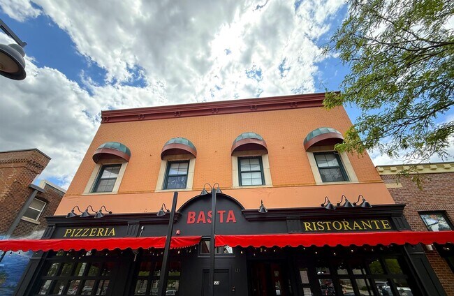 Primary Photo - 123 Iowa Ave