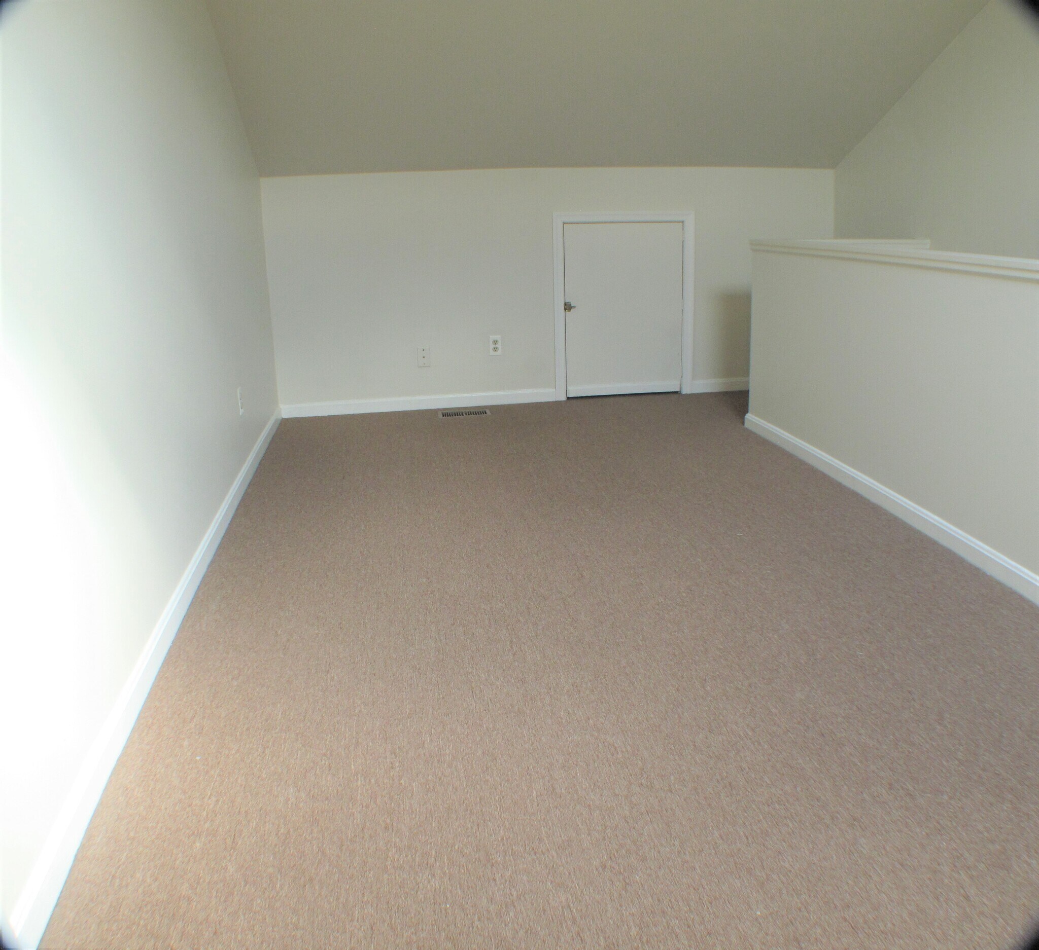 Building Photo - 1028 Patapsco St