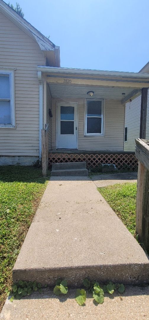 Building Photo - Newly remodeled 2 bedroom duplex!