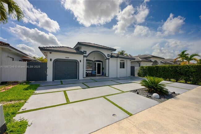 Building Photo - 18316 SW 145th Ave