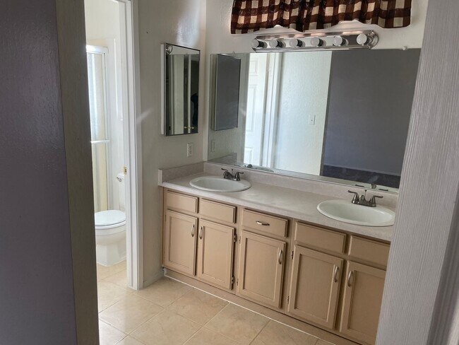 Building Photo - 6249 Enchanted Valley Dr