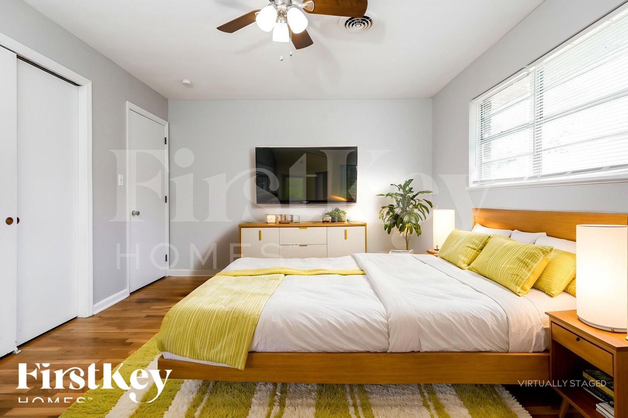 Building Photo - 5562 Hood St