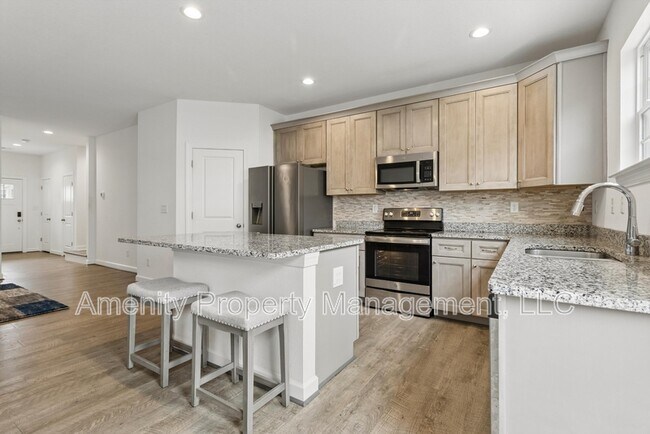 Building Photo - 2403 Trafton Pl