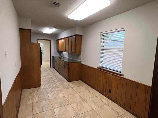 Building Photo - 513 Stewart Ln