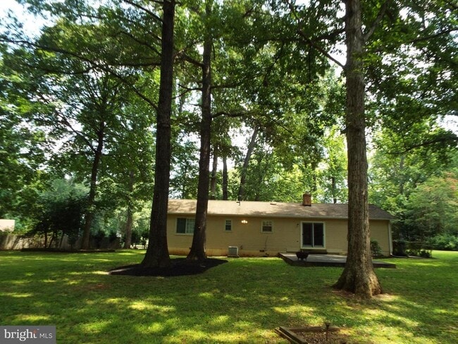 Building Photo - 121 Greenfield Rd