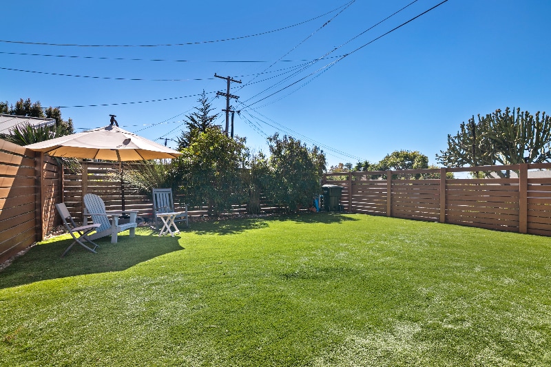 Building Photo - 1123 Balour Dr