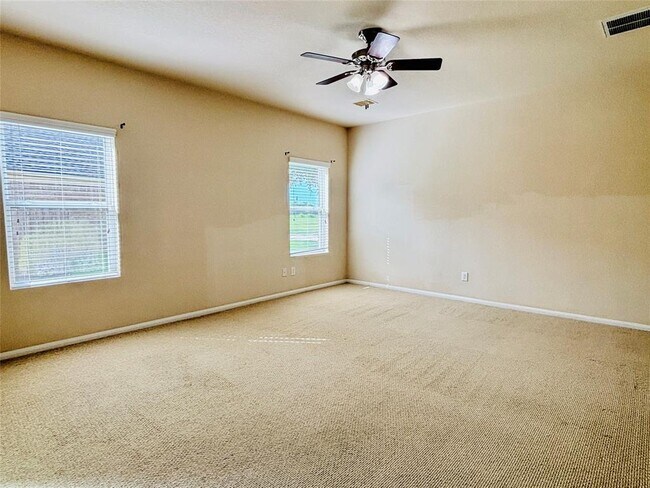 Building Photo - 14851 Fir Knoll Way
