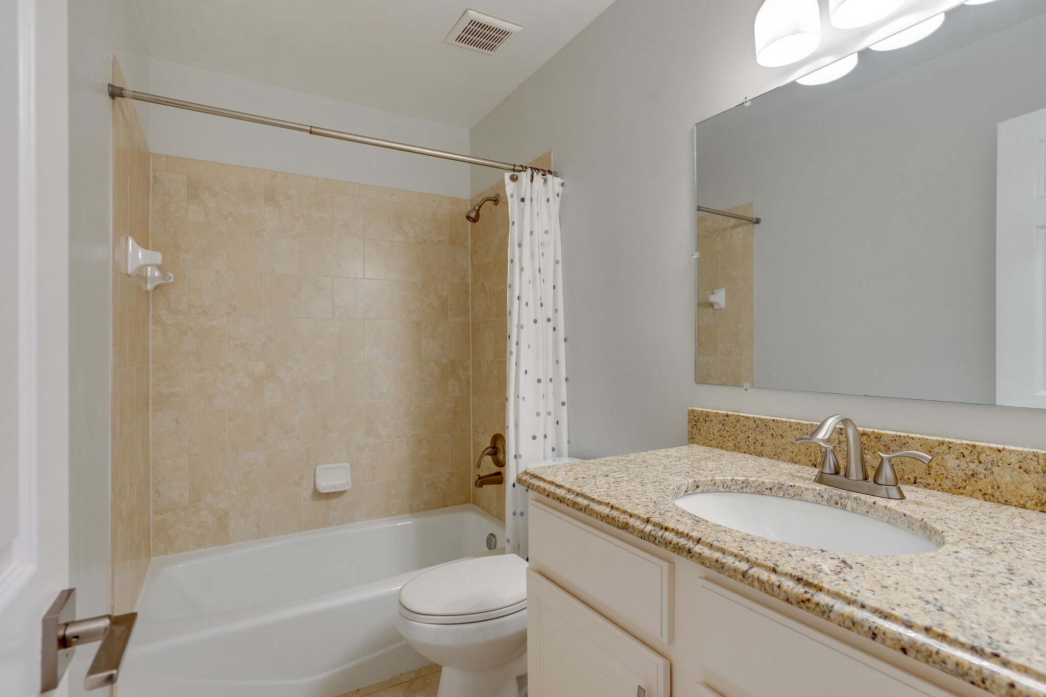 Shared Bathroom - 3146 Borge St