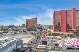 Building Photo - Sky Las Vegas 3405