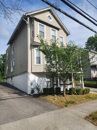 Building Photo - 157 N Clinton St