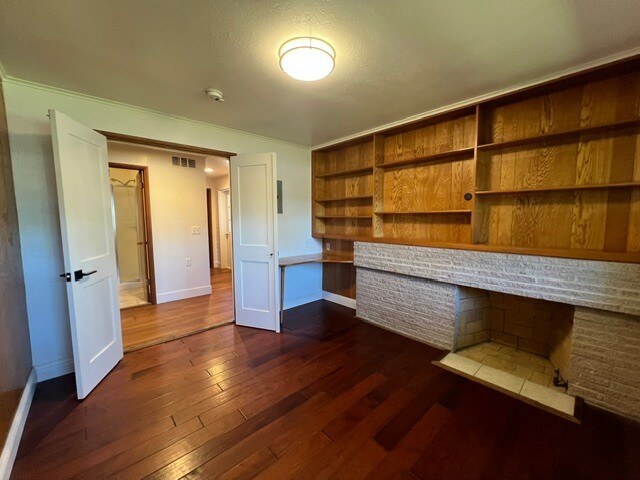 Building Photo - 1157 East Ave