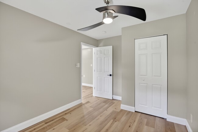 Building Photo - 3459 Howell Ct