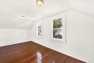 Building Photo - 520 Indian Aly