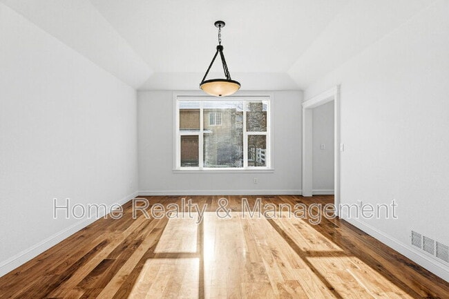 Building Photo - 14325 N Santa Fe St