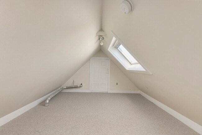 Building Photo - 15 S Fairview St