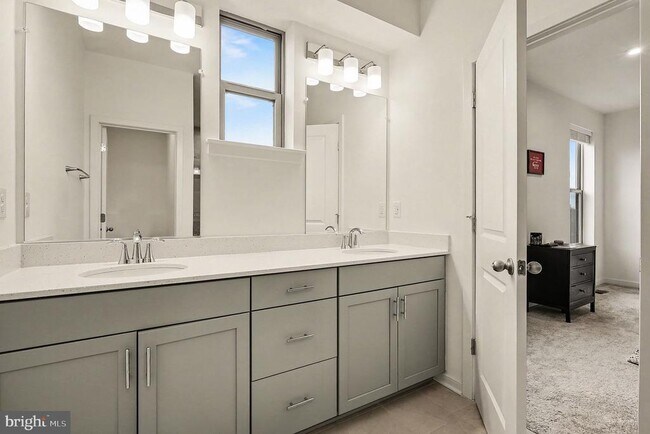 Building Photo - 45956 Swallow Ter