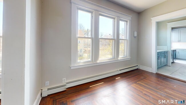 Building Photo - 1616 Chapel St