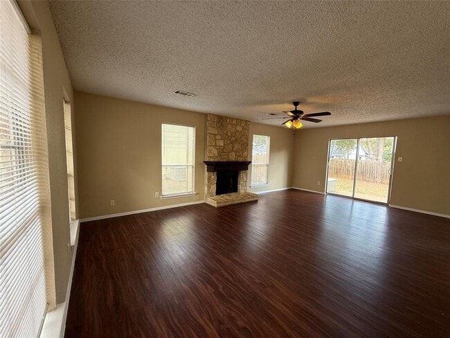 Building Photo - 11603 Tanglebriar Trail