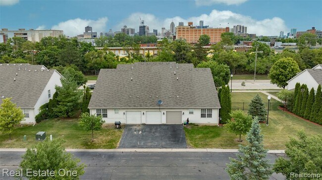 Building Photo - 1285 16th St