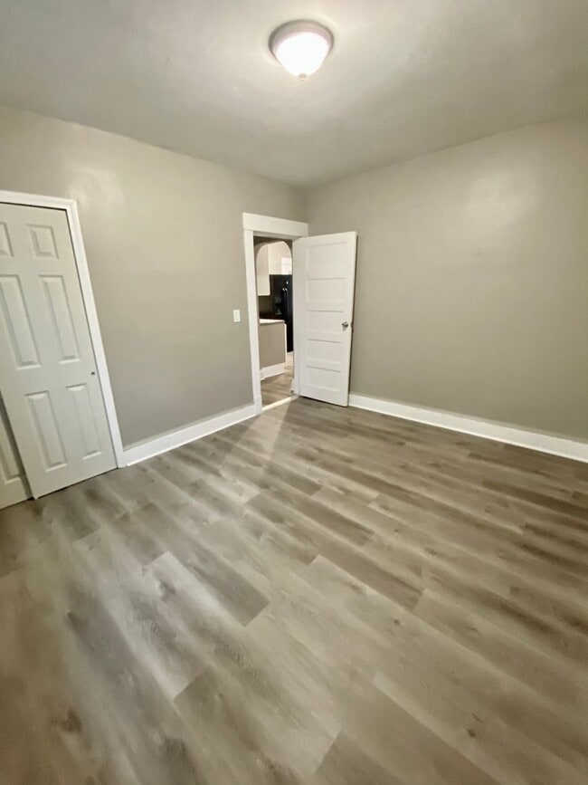 Building Photo - 12-14 Ledyard St