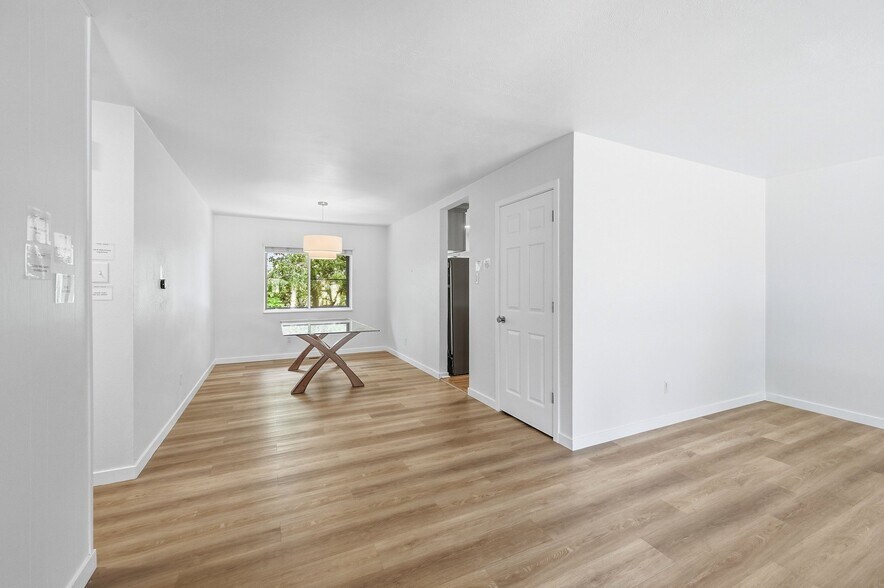 Building Photo - 2923 S Reading Ct