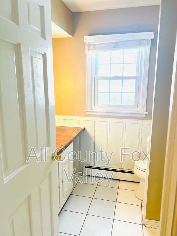 Building Photo - 762 E Hillside Ave