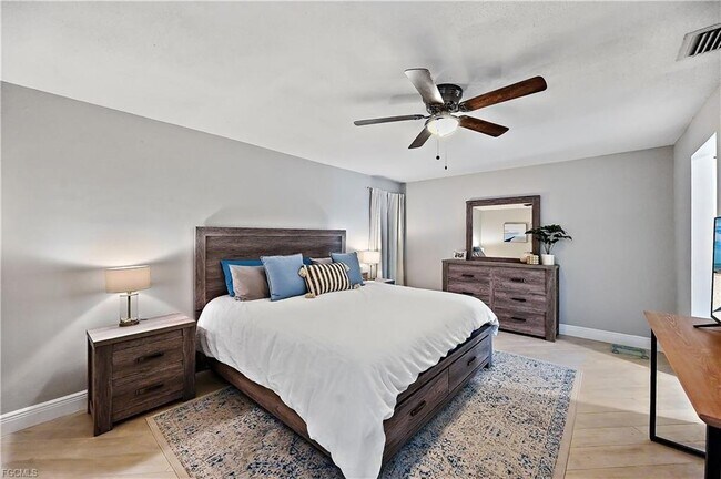 Building Photo - 404 Marathon Ct