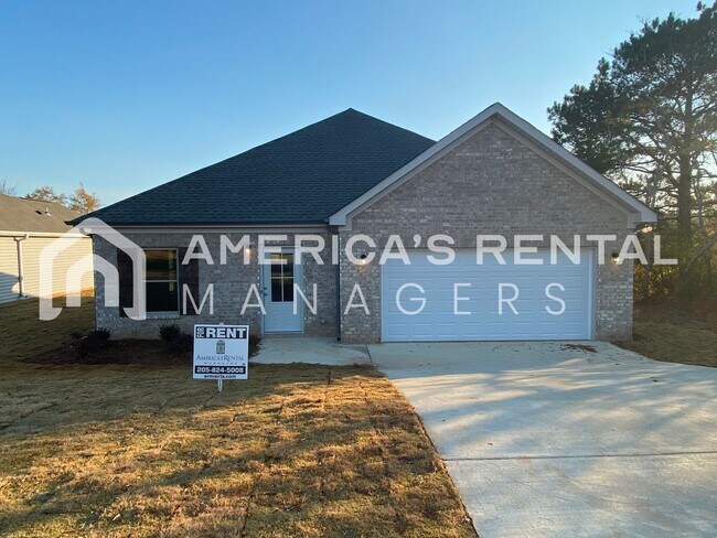 Primary Photo - Home for Rent in Weaver AL. Available to V...